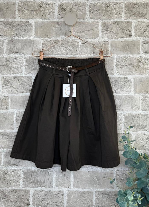 Cabana living - beluga shorts